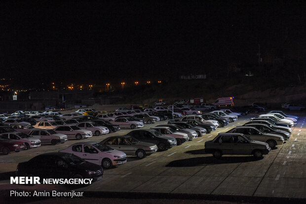 People of Shiraz observe Night of Decree in personal cars amid pandemic