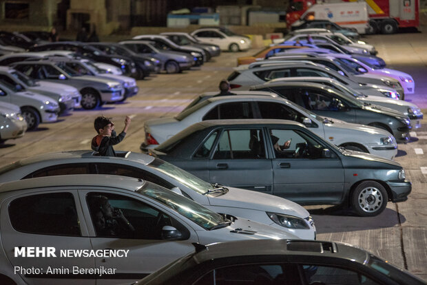 People of Shiraz observe Night of Decree in personal cars amid pandemic