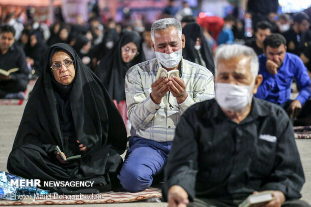 احیای شب قدر در امامزاده سید جعفر محمد(ع) یزد