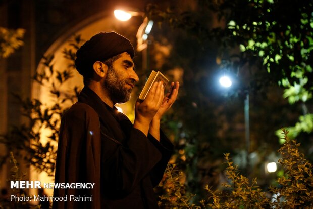 شب قدر در مدرسه عالی شهید مطهری