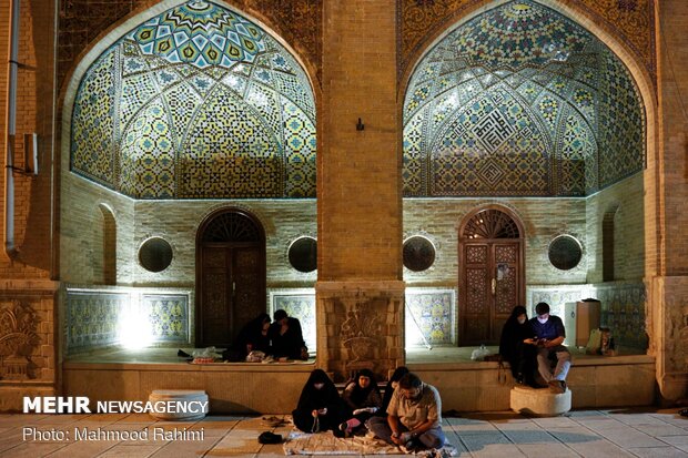 شب قدر در مدرسه عالی شهید مطهری