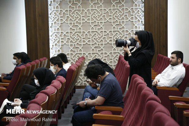 نشست خبری سید مرتضی بختیاری رئیس کمیته امداد امام خمینی (ره)