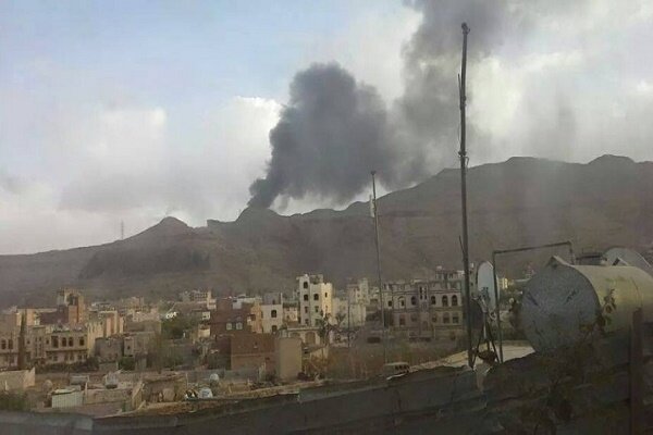 حملات توپخانه ای و راکتی ارتش سعودی به مناطق مسکونی در صعده یمن