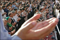 إقامة صلاة عيد الفطر بإمامة ممثل قائد الثورة في جامعة طهران