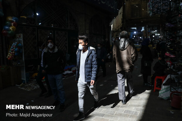 بازار تهران یکی از پر تردد ترین مناطق  تهران است.  رعایت پروتکل های بهداشتی از مهمتری عوامل جلوگیری از شیوع کرونا در این منطقه پرخطر است.