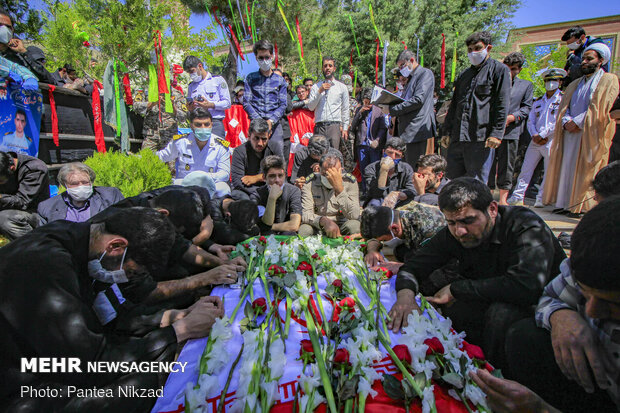 شہر کرد میں کنارک کشتی کے شہید کی تشییع جنازہ