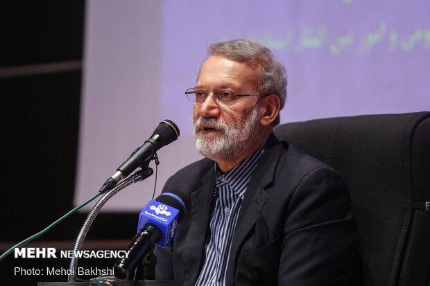 لاریجانی درگذشت پدر وزیر اطلاعات را تسلیت گفت
