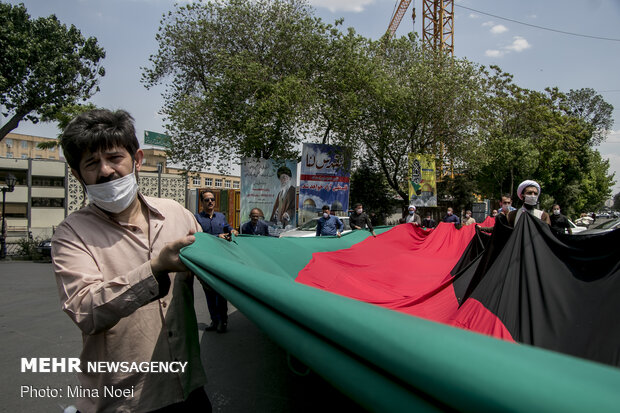 حرکت نمادین پرچم فلسطین در تبریز