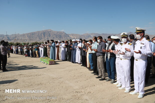 مراسم خاکسپاری شهید فخرالدین فلک نازی در روستای دهتل