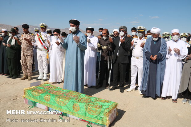 مراسم خاکسپاری شهید فخرالدین فلک نازی در روستای دهتل