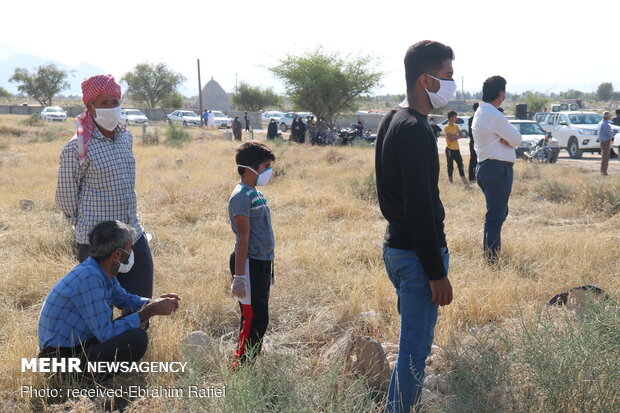 مراسم خاکسپاری شهید فخرالدین فلک نازی در روستای دهتل