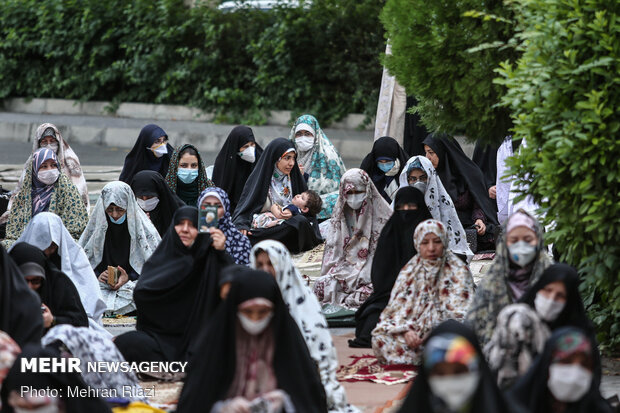 Eid al-Fitr prayers marked in Tehran University