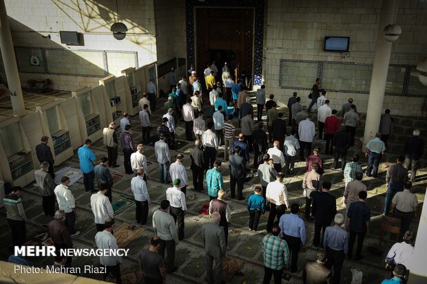 Eid al-Fitr prayers marked in Tehran University