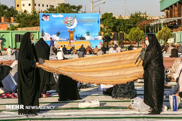 اقامه نماز عید سعید فطر درمصلی بجنورد