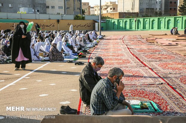 اقامه نماز عید سعید فطر درمصلی بجنورد