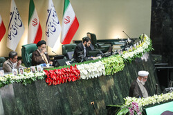 ایران کی گیارہویں پارلیمنٹ کے پہلے اور افتتاحی اجلاس کا آغاز