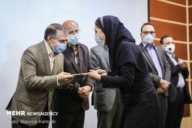 Iran unveils medical robot "keivan"