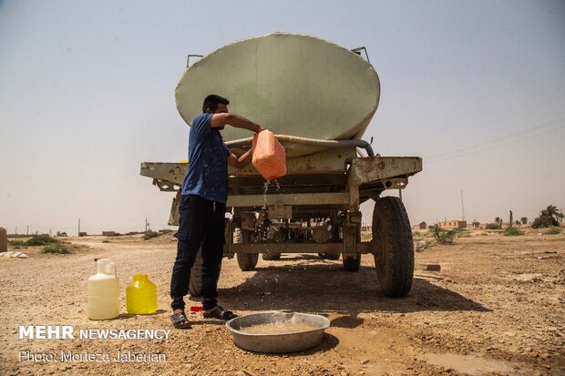 تجارت گردان | تداوم تنش آبی در ۷۰۰ روستای خوزستان/ آب سالم هم آرزو شد!