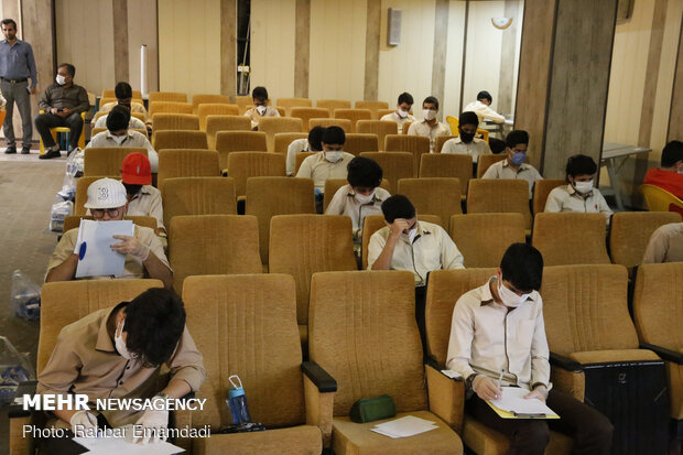 Schools’ exams held in Hormozgan prov. by fully observing health protocols amid pandemic