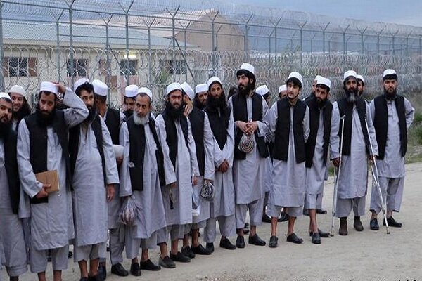 آمریکا: زندانیان مورد مناقشه طالبان، حبس خانگی شوند
