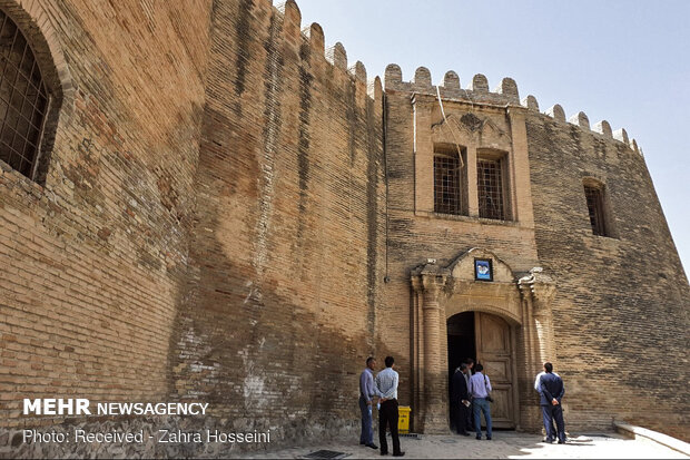 Restoring historic ‘Falak-ol-Aflak’ fortress in W Iran