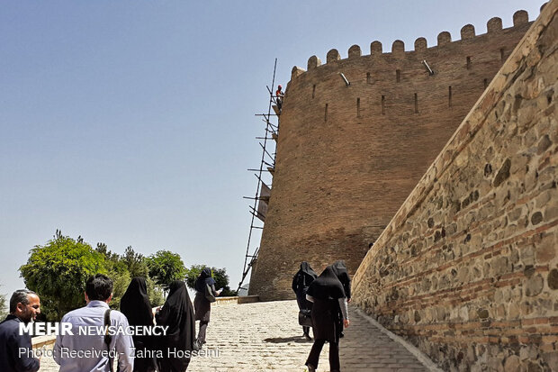 Restoring historic ‘Falak-ol-Aflak’ fortress in W Iran