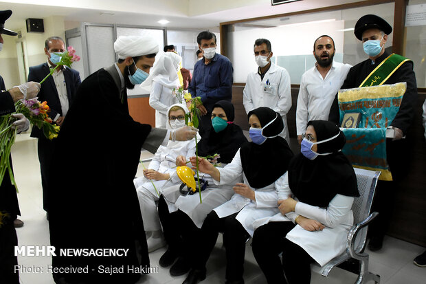 قدردانی خادمین مسجد جمکران از مدافعان سلامت