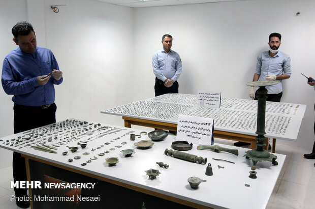 کشف  5هزار شی عتیقه از قاچاقچی حرفه‌ای در گلستان