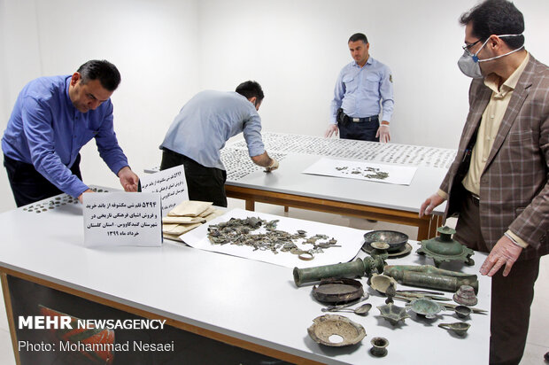 کشف  5هزار شی عتیقه از قاچاقچی حرفه‌ای در گلستان