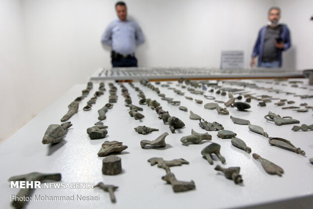 کشف  5هزار شی عتیقه از قاچاقچی حرفه‌ای در گلستان