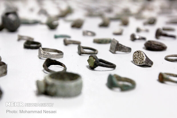 کشف  5هزار شی عتیقه از قاچاقچی حرفه‌ای در گلستان