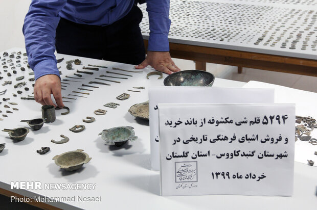 کشف  5هزار شی عتیقه از قاچاقچی حرفه‌ای در گلستان
