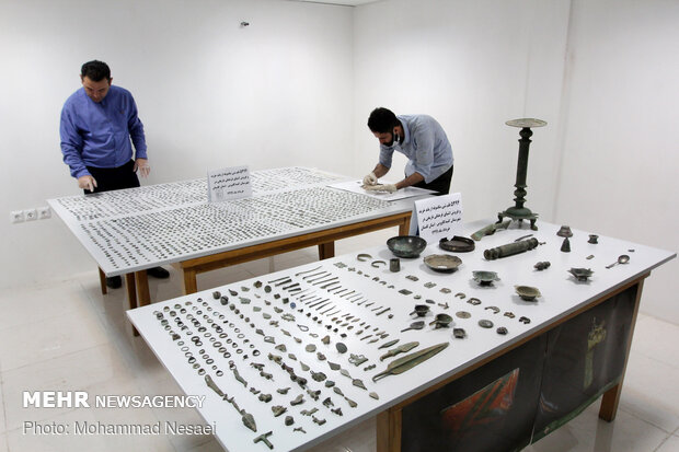 کشف  5هزار شی عتیقه از قاچاقچی حرفه‌ای در گلستان