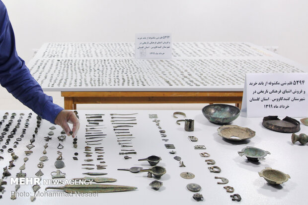 کشف  5هزار شی عتیقه از قاچاقچی حرفه‌ای در گلستان