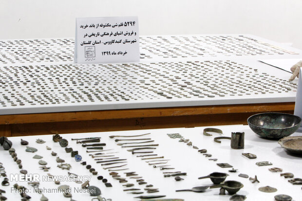 کشف  5هزار شی عتیقه از قاچاقچی حرفه‌ای در گلستان