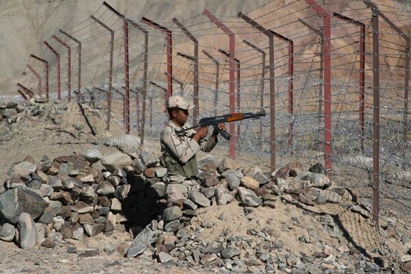 Two border guards martyred in northwestern Iran