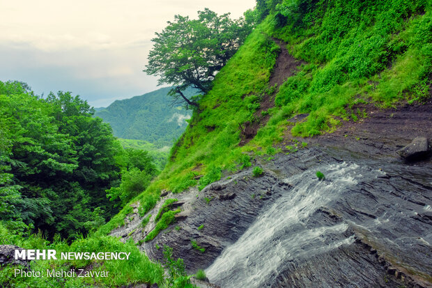 Nature of Lake Soha to Laton waterfall with breathtaking views