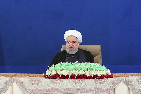 الرئيس روحاني: قائد الثورة الإسلامية أفشل مؤامرات الاعداء عقب رحيل الامام الخميني