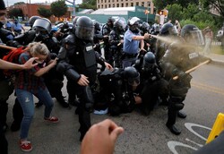 پلیس آمریکا معترضان به نژادپرستی را در پورتلند سرکوب کرد