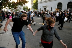 افزایش تلفات در اعتراضات آمریکا/ ۲نفر توسط پلیس در آیوا کشته شدند