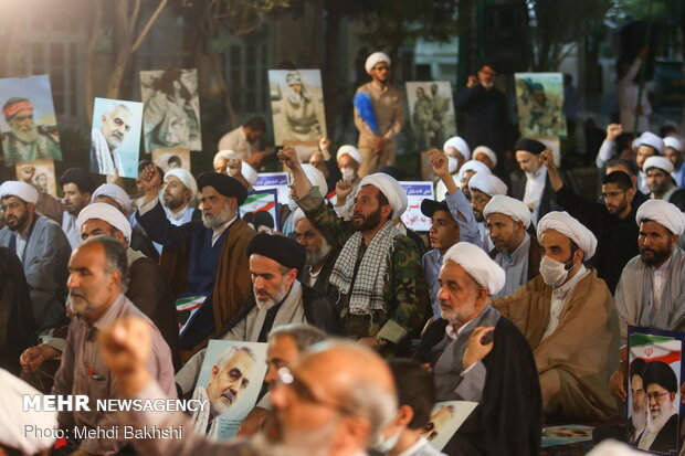 Commemoration ceremony of Imam Khomeini [RA] marked in Feyziyeh School