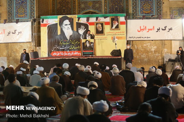 Commemoration ceremony of Imam Khomeini [RA] marked in Feyziyeh School