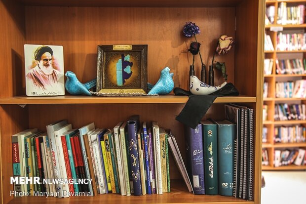 حقیقت همیشه زنده