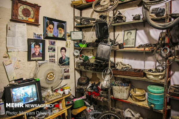 حقیقت همیشه زنده