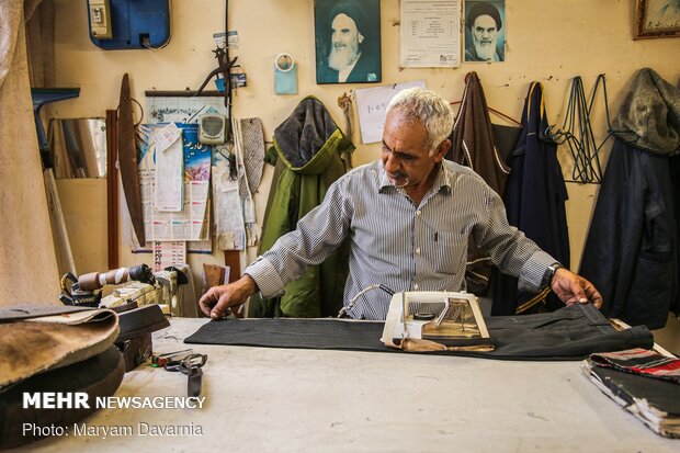 حقیقت همیشه زنده