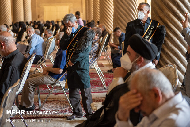 مراسم بزرگداشت امام خمینی(ره) در مسجد وکیل شیراز