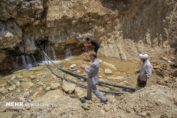 آیین کلنگ زنی پروژه آب رسانی مناطق عشایری بازفت