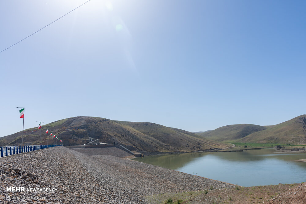 آب گیری سد هایقر فیروزآباد آغاز شد
