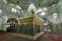 İran'da kutsal mekanlar tek tek açılıyor