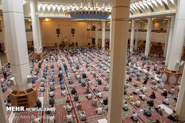 Friday Prayer in Shiraz after 100 days with health protocols in place